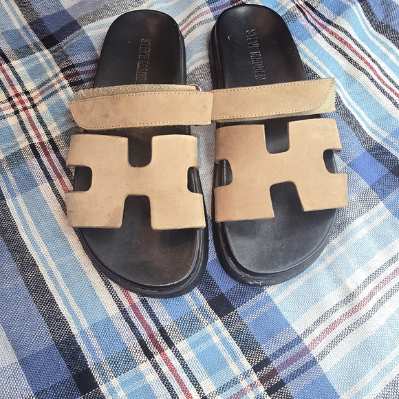 Steve Madden Black Footbed with Tan Leather Upper Slide Sandals - Picture 3 of 4